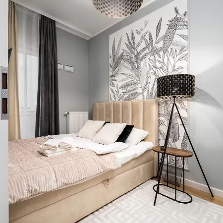 Prymasa Tysiaclecia 83a By Perfectapart 529 Free Parking *