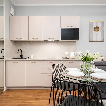 Prymasa Tysiaclecia 83a By Perfectapart 529 Free Parking Apartman